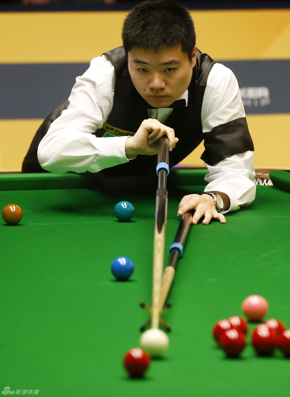 詹姆斯40 詹姆斯40