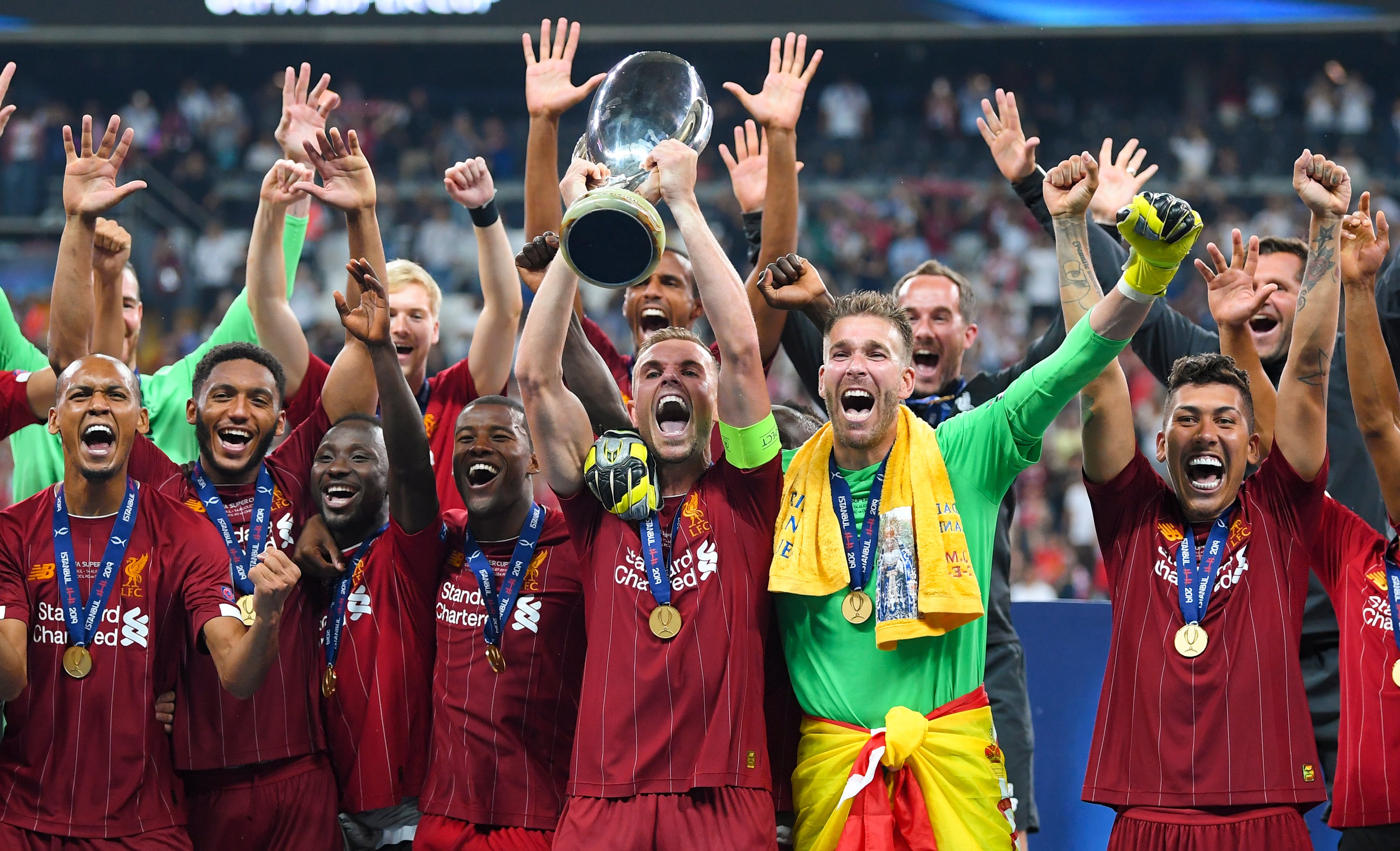 马丁内斯谈C罗肘击被罚下：那不是暴力行为，而是对挑衅的反应