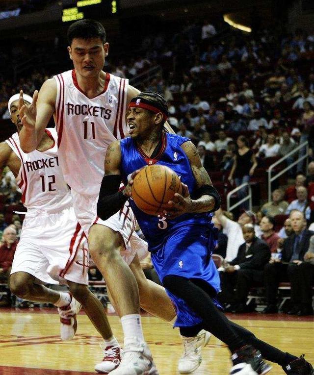 马丁内斯谈C罗肘击被罚下：那不是暴力行为，而是对挑衅的反应