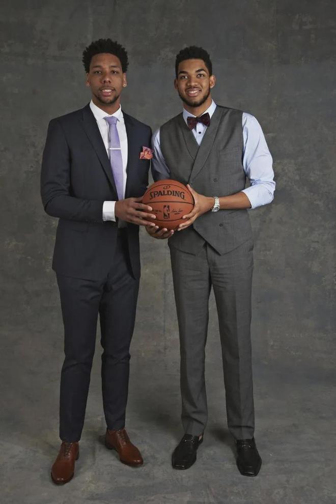 奏与赞助曝 奏与赞助曝