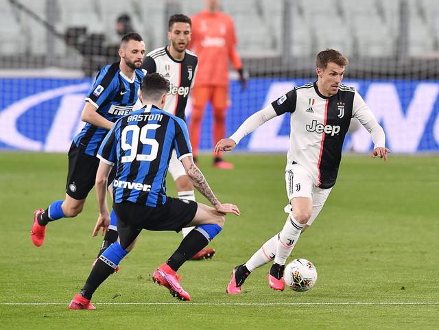 [图]吴宜泽6-0零封霍金斯 强势挺进斯诺克国锦赛四强