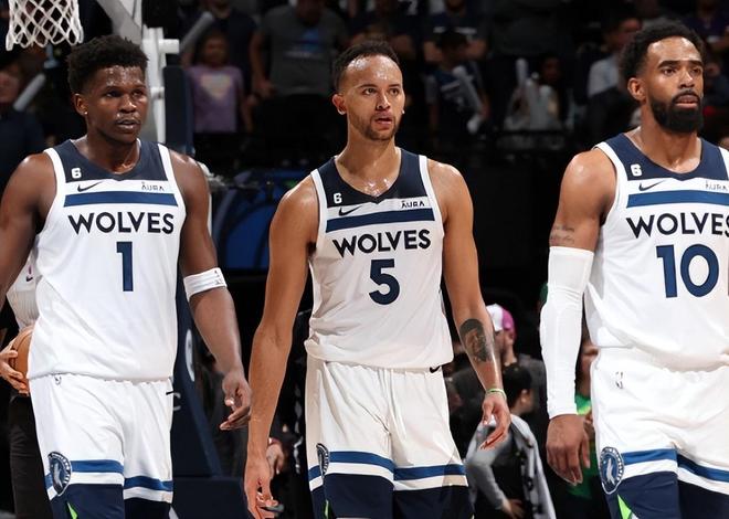 进攻端的立 进攻端的立