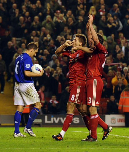 跟队记者：尤文想在夏窗签三至四人，并因此联系卢克曼