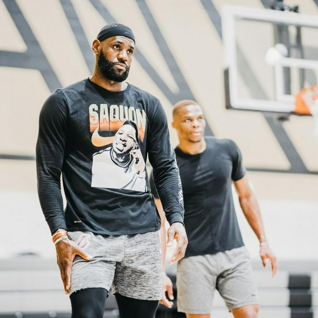 队的情境里 队的情境里